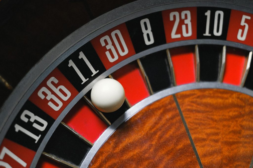 Mẹo cược Baccarat dễ trúng tại nhà cái KUWIN